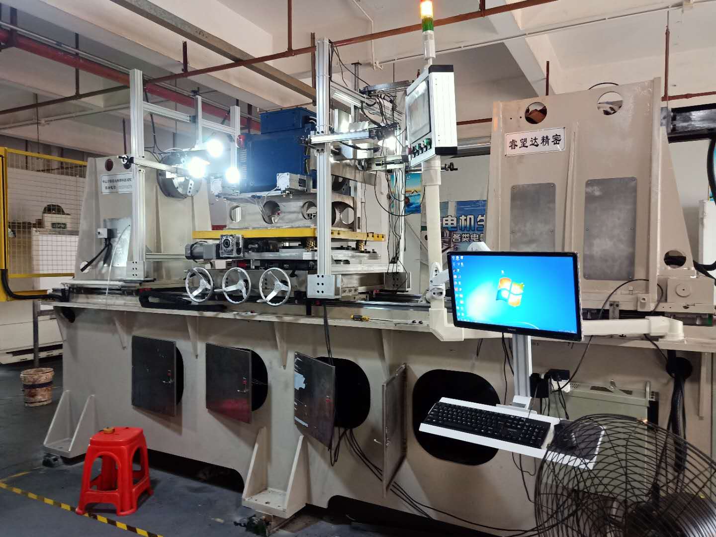 中型永磁電機(jī)定轉(zhuǎn)子對中合裝機(jī)